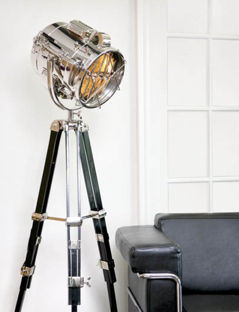 Lampa stojąca-reflektor ? jak prosto z planu filmowego. ROMANTIC HOME