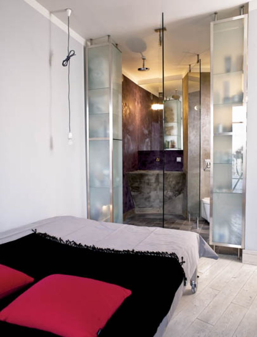 Michał chciał kupić szpitalne łóżko i starą szpitalną szafkę na leki. Projektantka wybiła mu to z głowy i sama