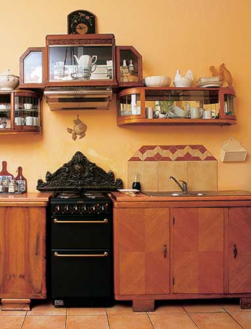 W kuchni stara angielska kuchenka. Włoska uroda