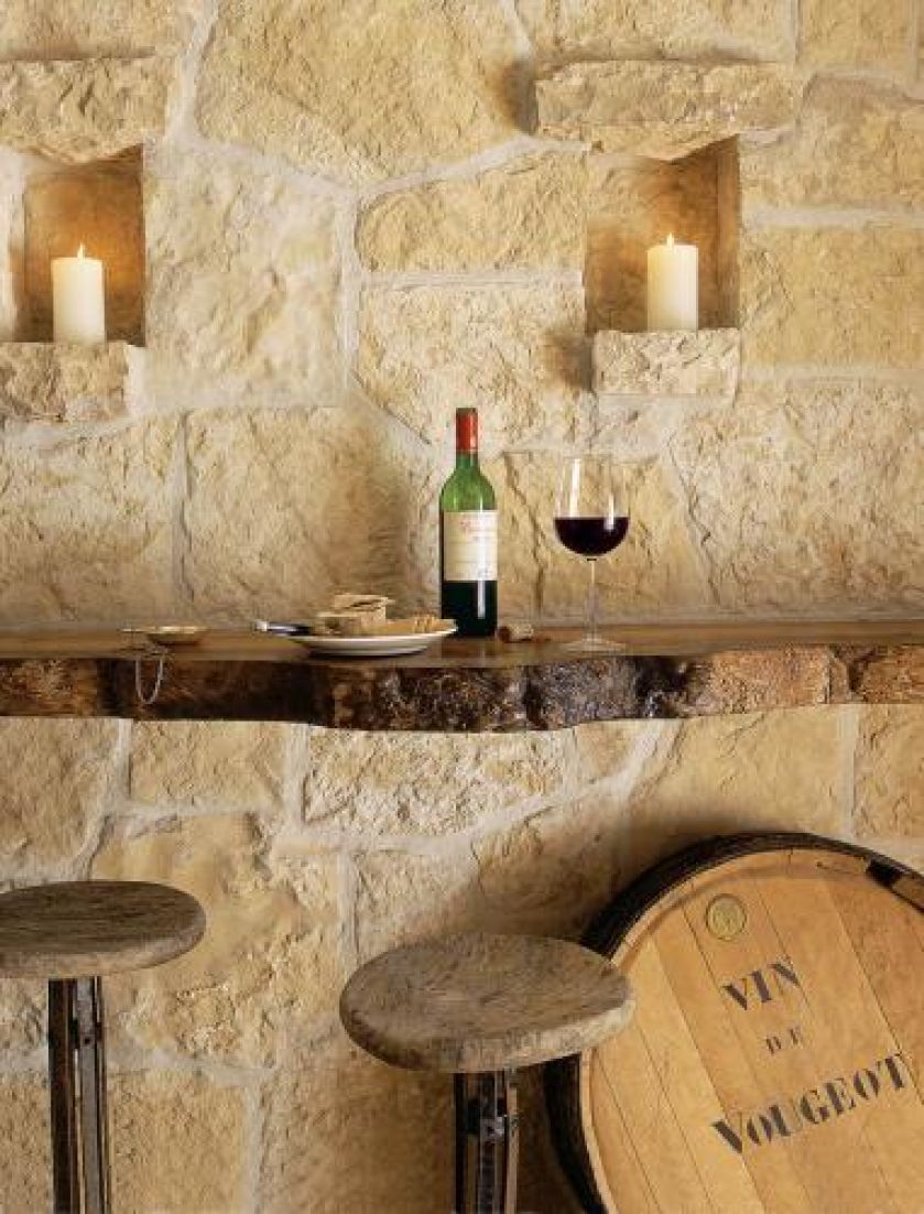 Lampka wina w idealnym wnętrzu. Prowansja odnaleziona w Kaliforni