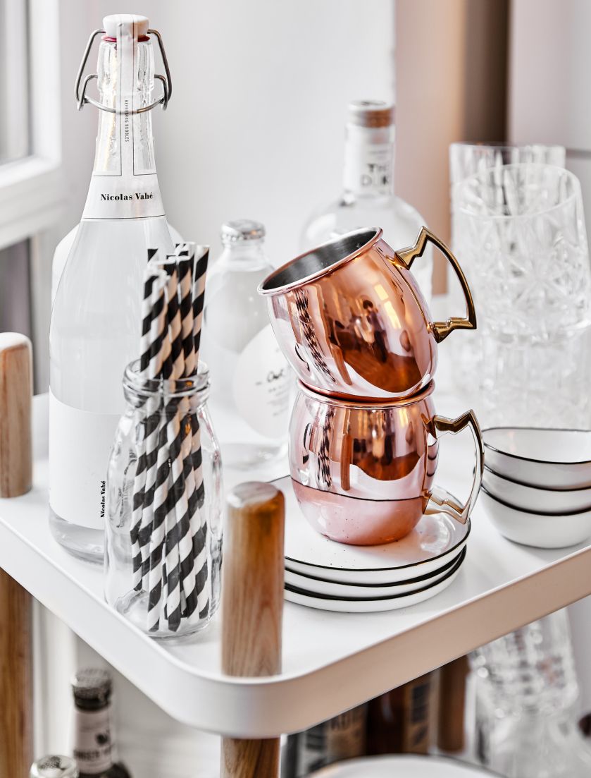 Dekoracja stołu i wnętrza na przyjęcie karnawałowe