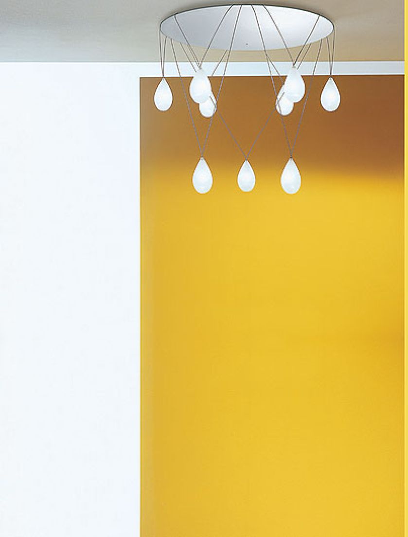 Błyszczące mleczne krople Lumiere zaprojektowane przez Pepe Tanziniego. ALBUM