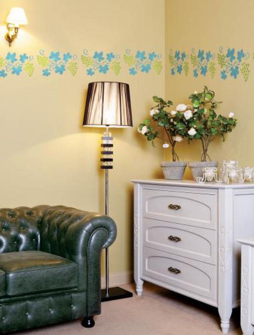 Freski w salonie. Winne grona