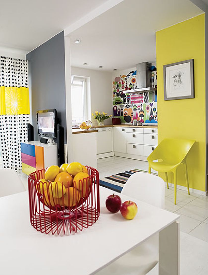 Kolory mają rozświetlić i rozweselić mieszkanie.