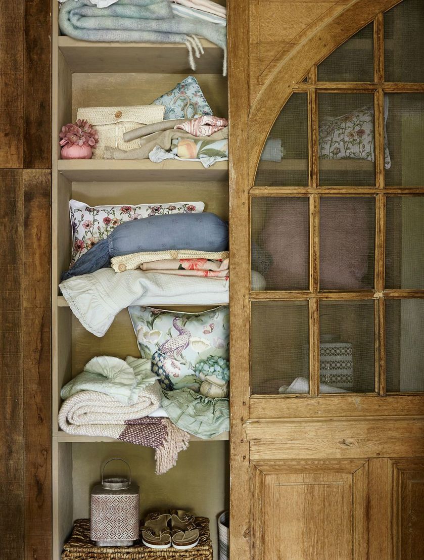 Ręczniki, obrusy, serwety i wiele innych tekstyliów w stylu rustykalnym.