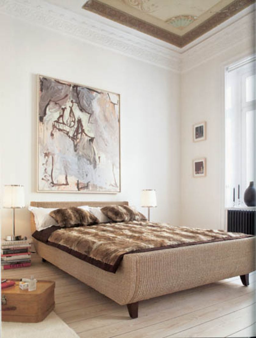 Trawa lampakanay niektórym przypomina tweed - łóżko Lawrence firmy Lambert. WILLOW HOUSE