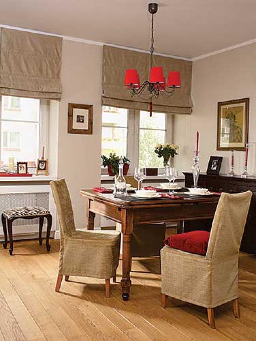 Diabeł tkwi w szczegółach. Elżbieta wiedziała, że na tle porządnej podłogi zwykłe meble nabierają klasy.