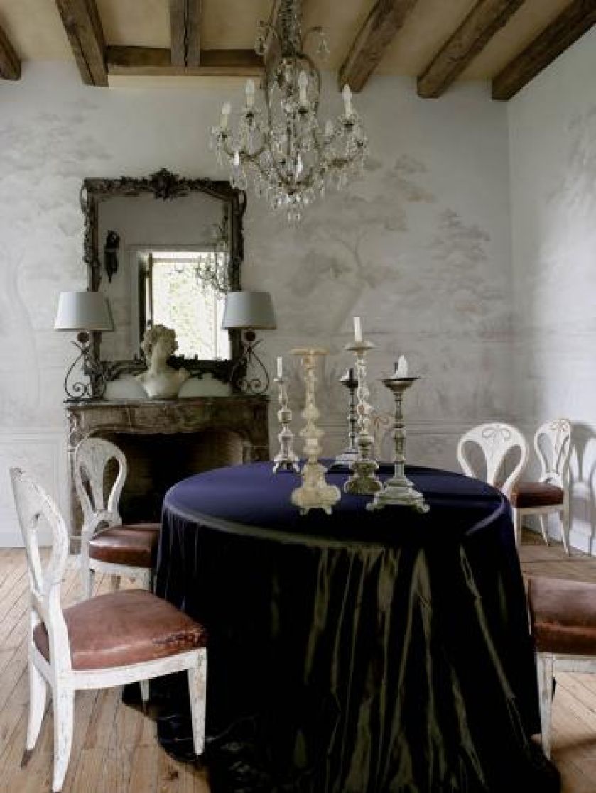 To mała jadalnia na intymne spotkania i tajne rozmowy. Kiedyś była tu podobno sypialnia wnuka Cesarza.