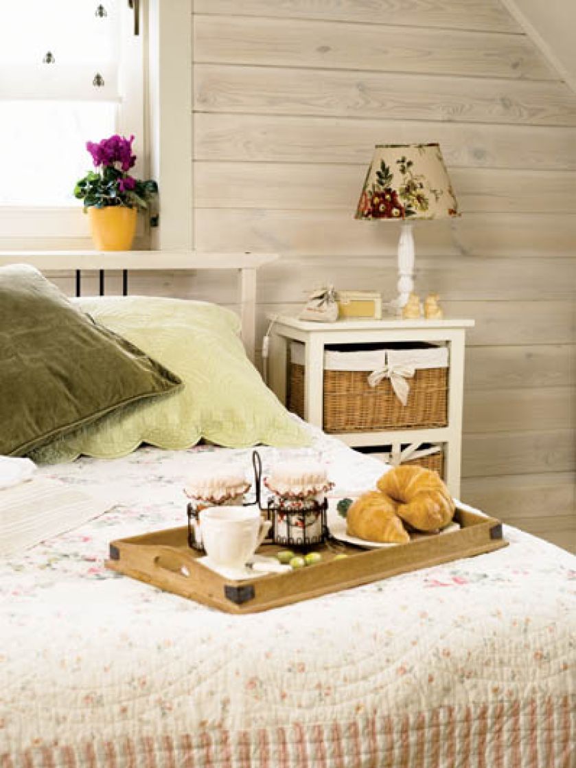 Abażury na lampki nocne Kasia przywiozła z Prowansji.