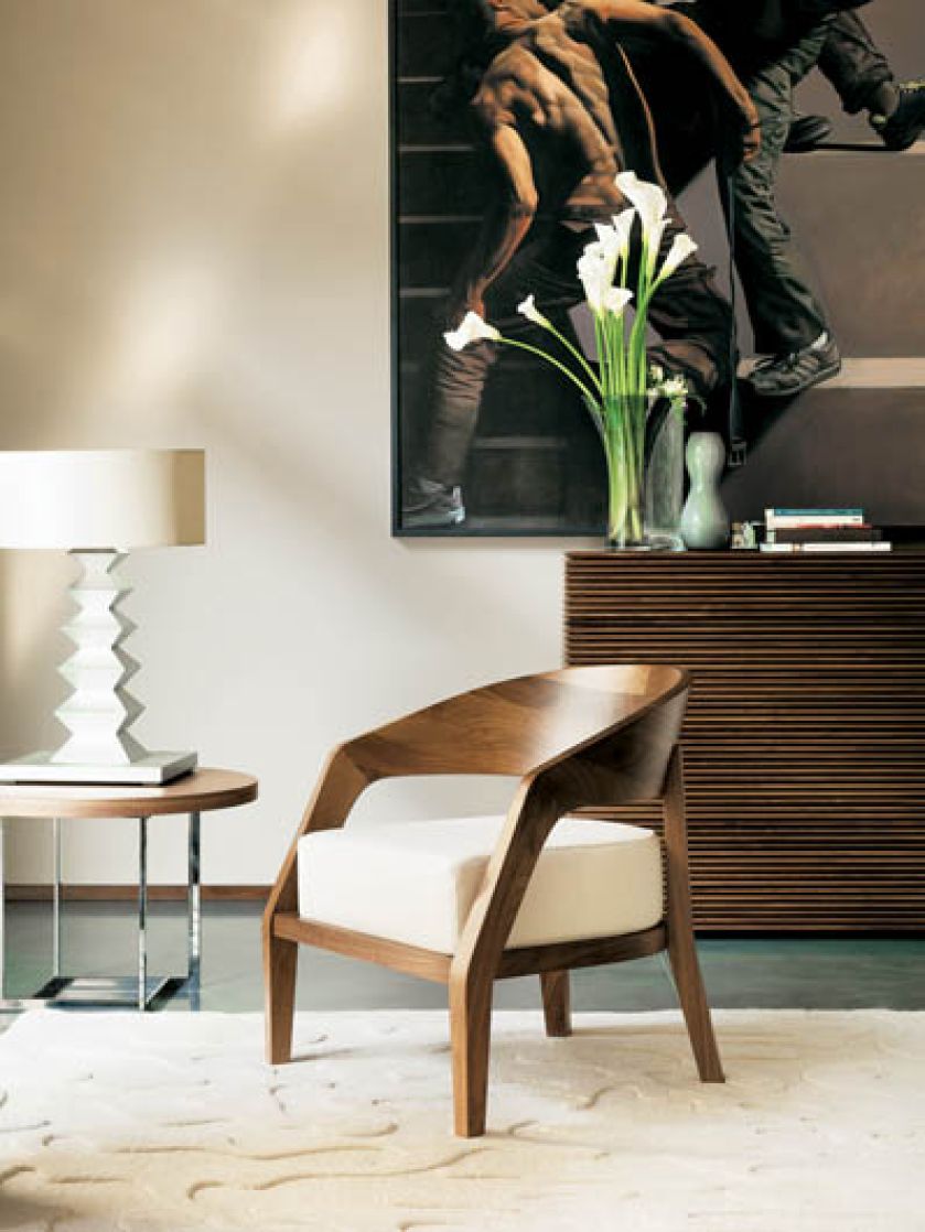 Fotel Alba włoskiej firmy Porada. Cena - od 6350 zł. MEBELLA