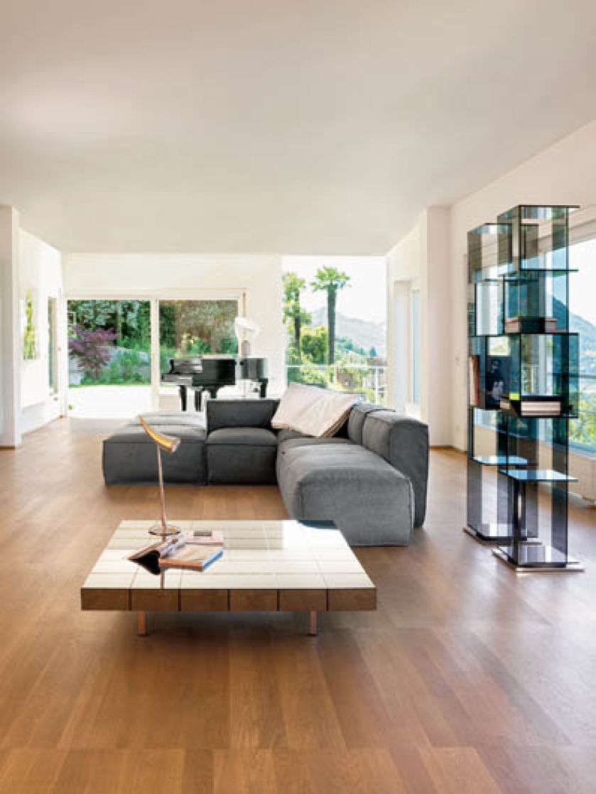 Kanapa modulowa w kształcie litery Z. Do kompletu stolik Exell. BONALDO