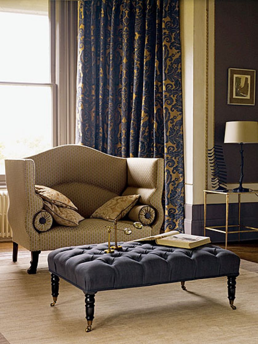 Kolekcja Damasco Antico firmy Zoffany. Jedwabie kosztują ok. 560 zł za metr. DECODORE