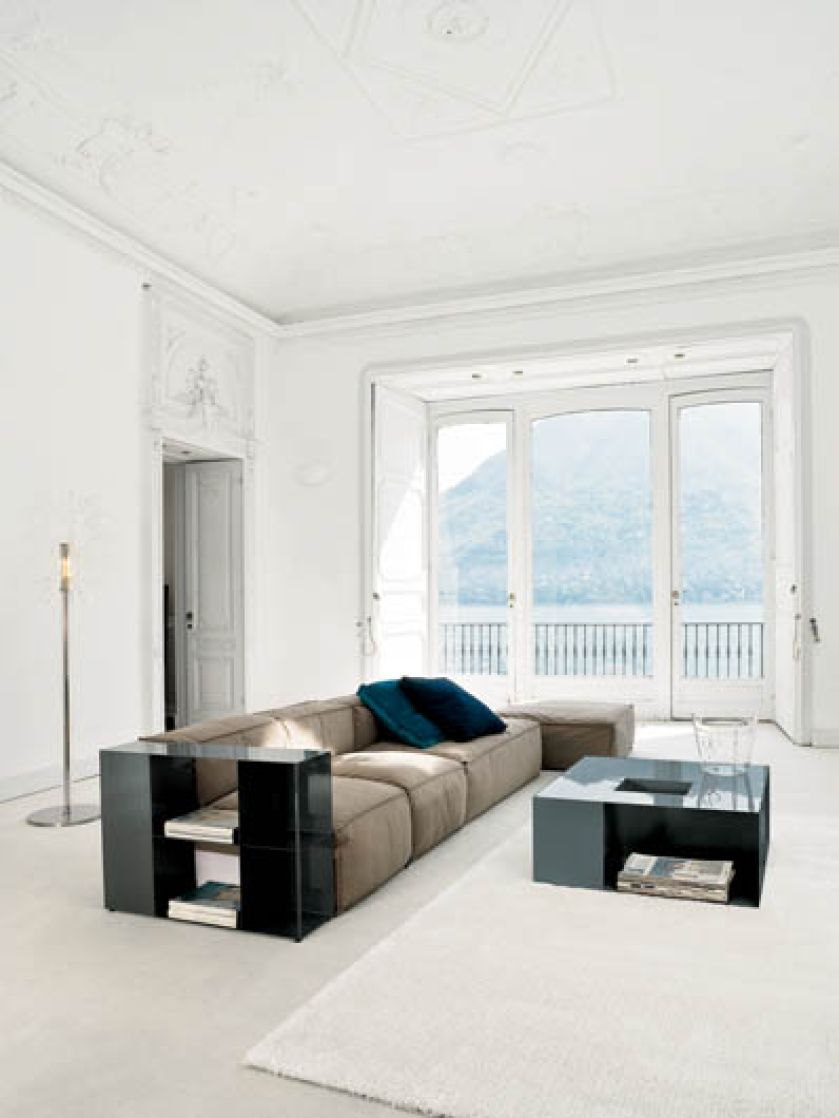 Kolekcja Peanut z półką - przystawką. BONALDO