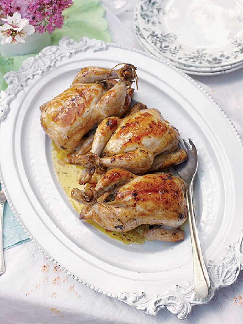 Kurczaki z nadzieniem ziołowym. Wiosenne przepisy