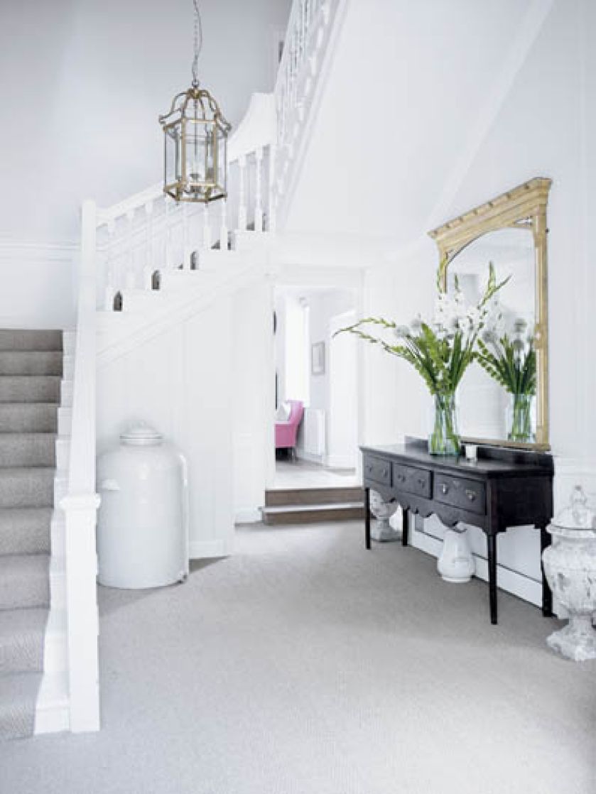 Nowoczesna wersja stylu country. Angielska posiadłość z cegieł i z kamienia