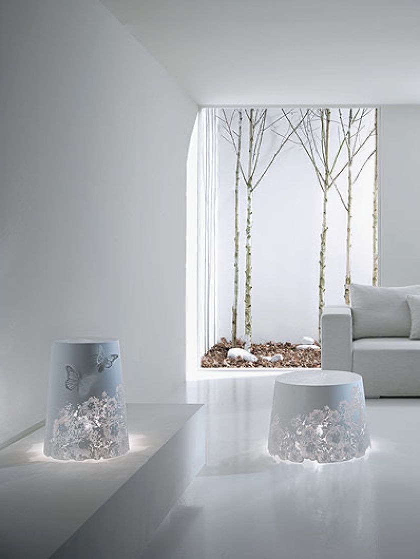 Z perforowanego metalu zaprojektowany przez Mattea Ugoliniego dla firmy Karman. MESMETRIC