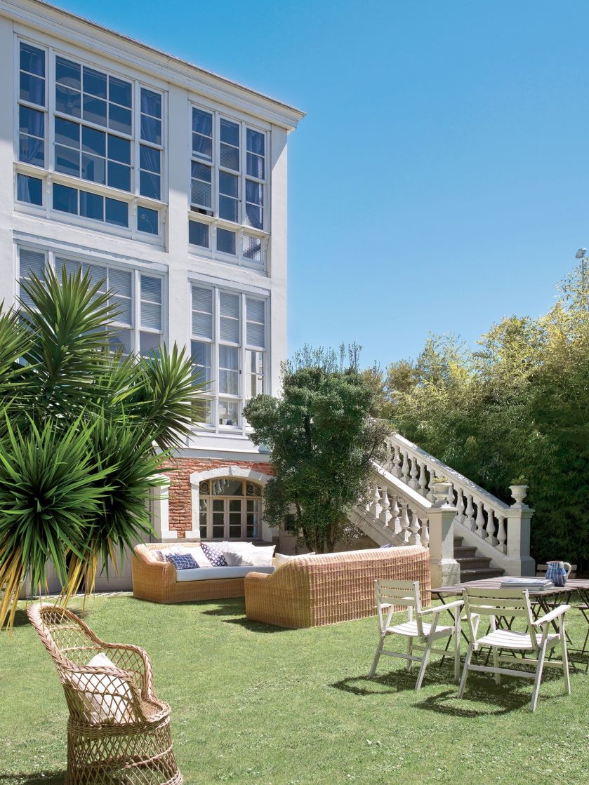 Ta hinduska willa pamięta niejedną metamorfozę: bywała restauracją, hodowano w niej szynszyle, później popadła w