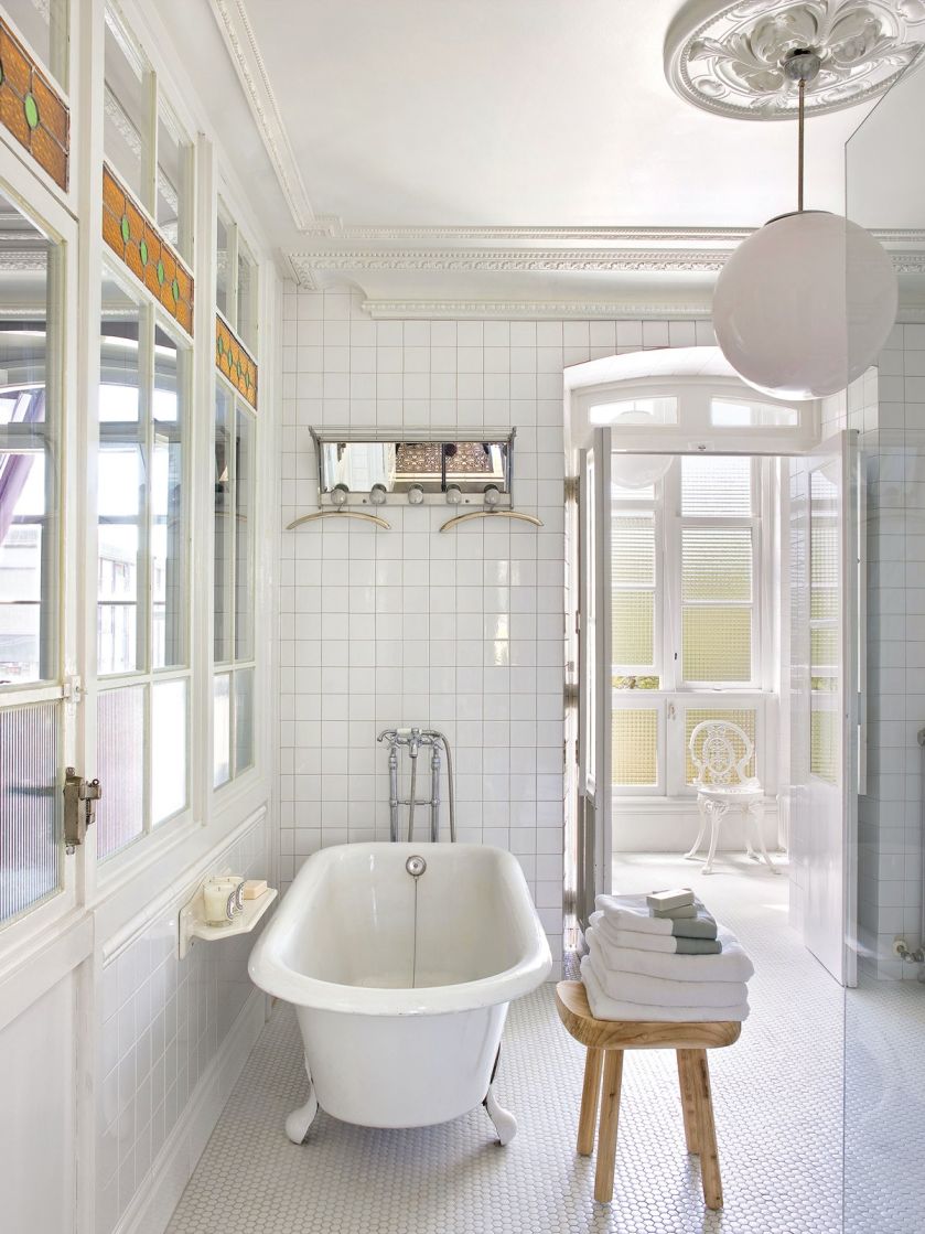 Ta hinduska willa pamięta niejedną metamorfozę: bywała restauracją, hodowano w niej szynszyle, później popadła w