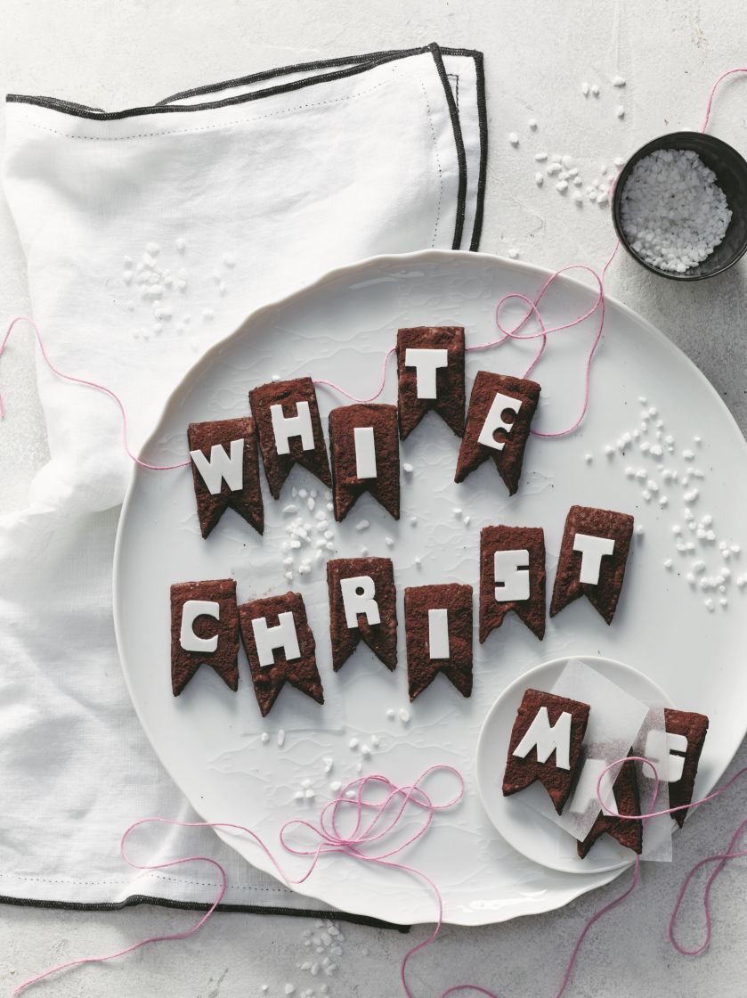 LANDSCAPE, talerz z kolekcji ozdobionej koronkowym wzorem. Patricia Urquiola dla Studio Line, Rosenthal