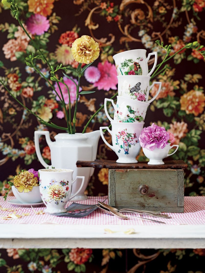 Kubki z kolekcji Biała Maria z kwiatową dekoracją, ROSENTHAL.PL