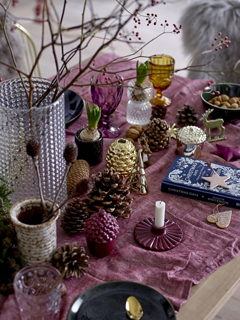 Dekoracje stołu na sylwestra – przyjęcie w pięknej oprawie