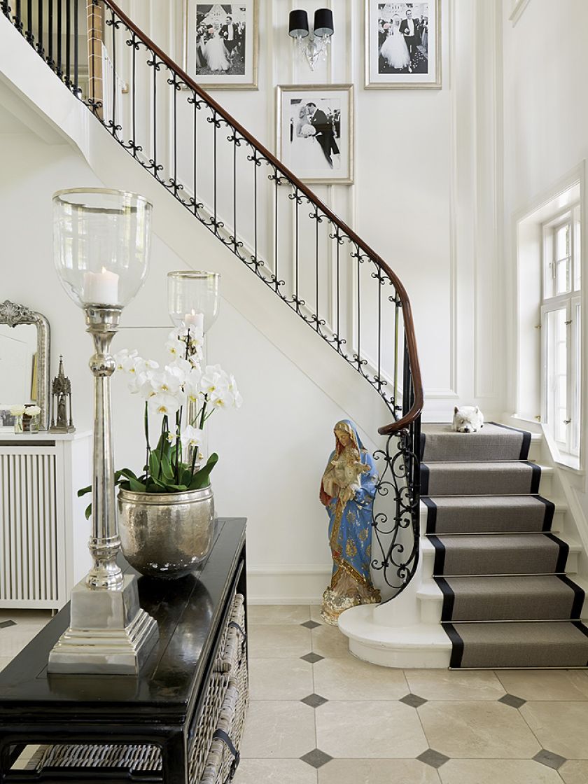 Dość przestronny nie jest zagracony zbędnymi meblami.