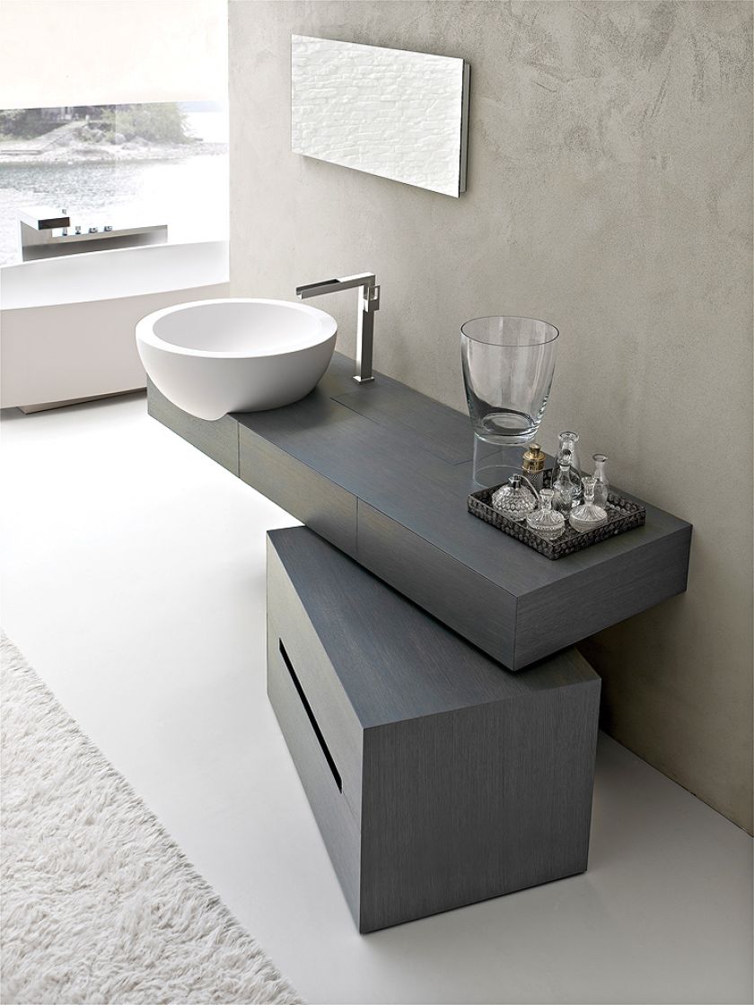 Geometryczne szafki i baterie Toscoquattro (seria Rubinetti), które zaprojektował belgijski architekt Van Duysen. Cena