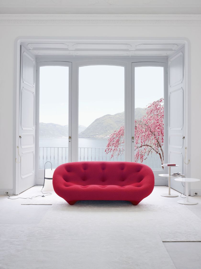 PLOUM, kombinacja dwóch tkanin z ultraelastyczną pianką poliuretanową, LIGNE ROSET, ligne-roset.com