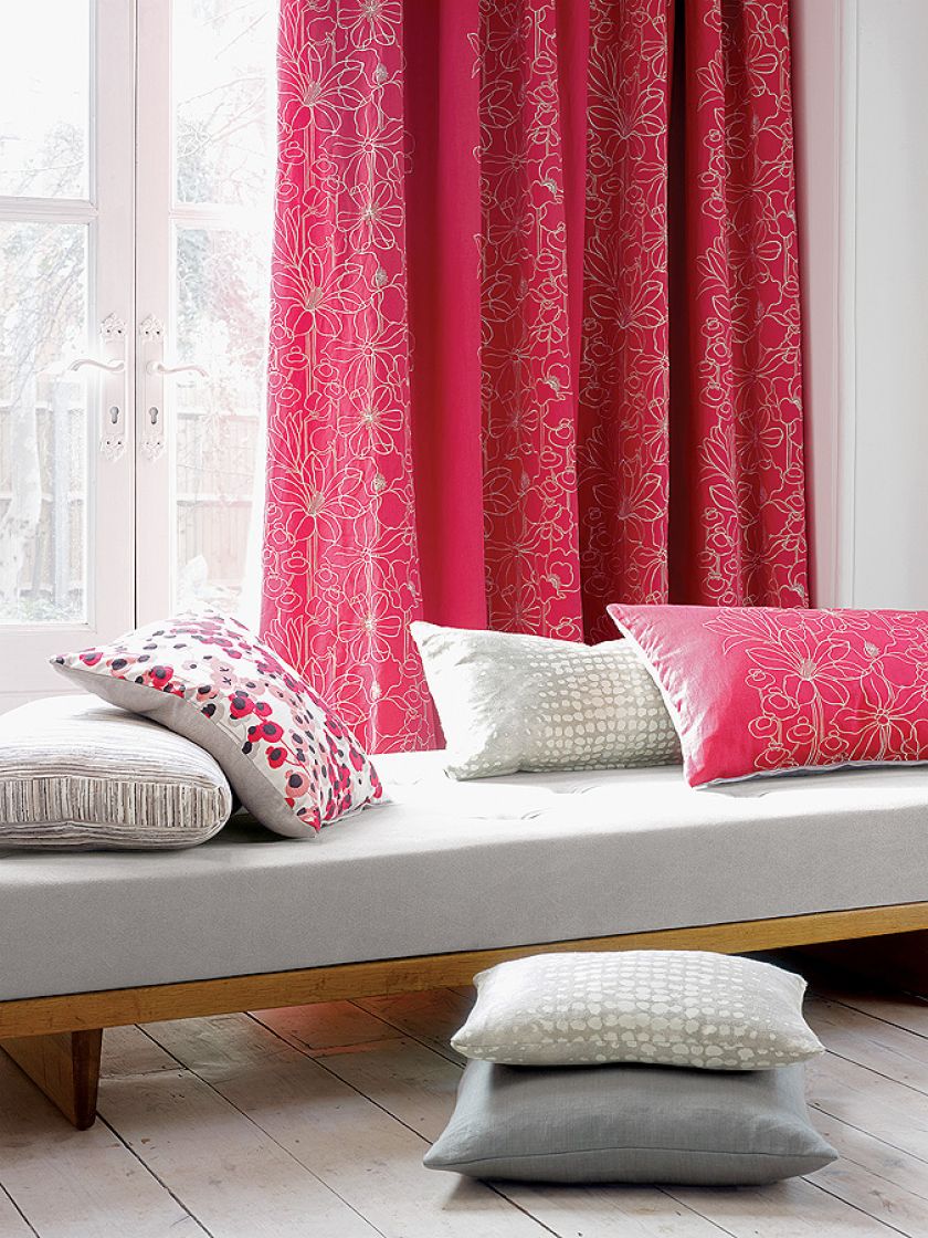 Kolekcja Elodie to pudrowe róże, fiolety i odrobina wzorzystych dodatków, marka Villa Nova. Cena – od 186 zł do