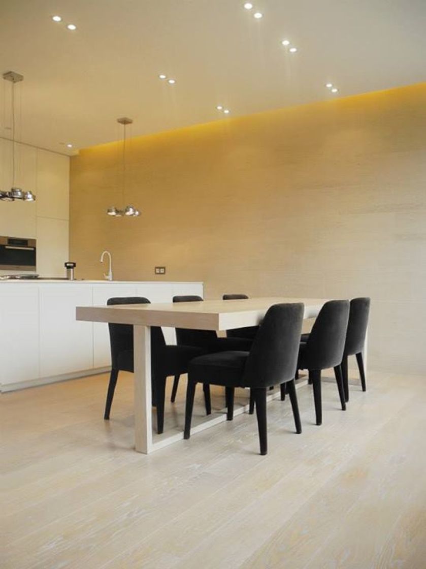 Kuchnia ze stołem LAGERFORM. Zdjęcie: Piotr Gęsicki