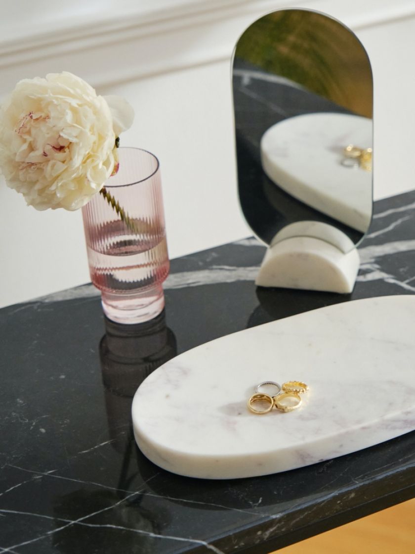 akcesoria łazienkowe z marmuru