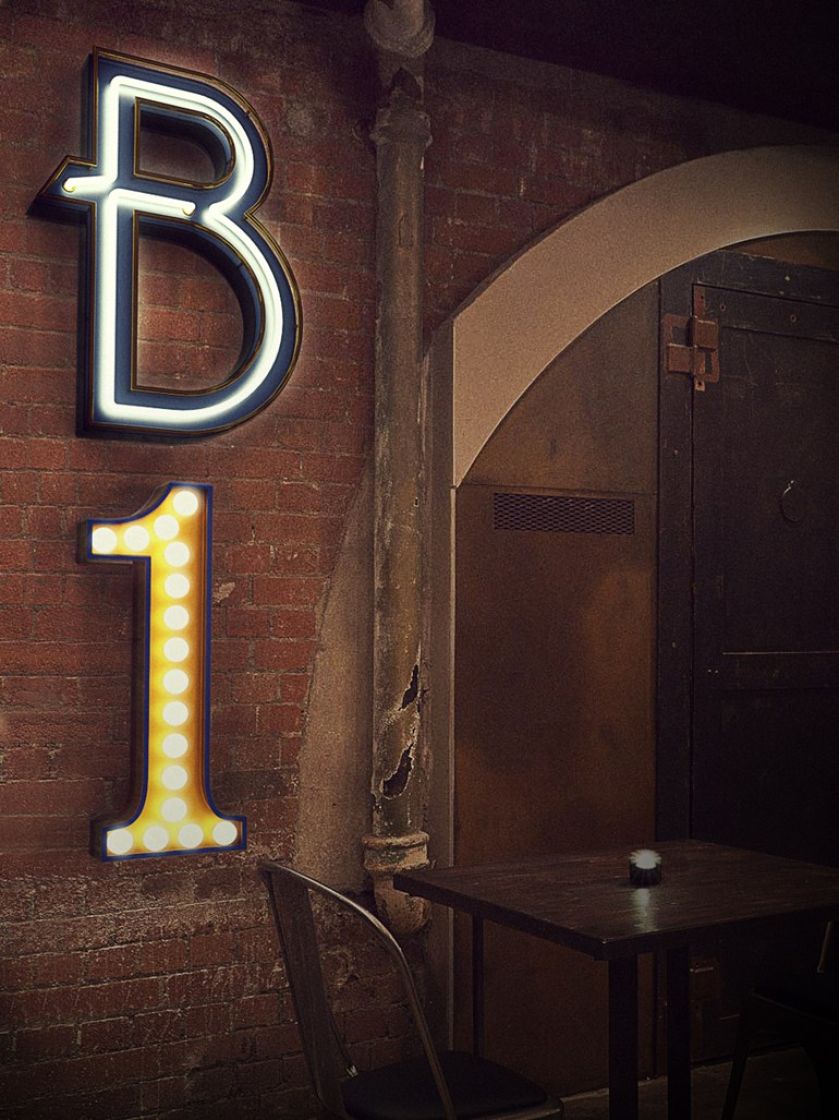 Litery, numery i symbole - lampy w takich formach proponuje portugalska firma Delightfull.