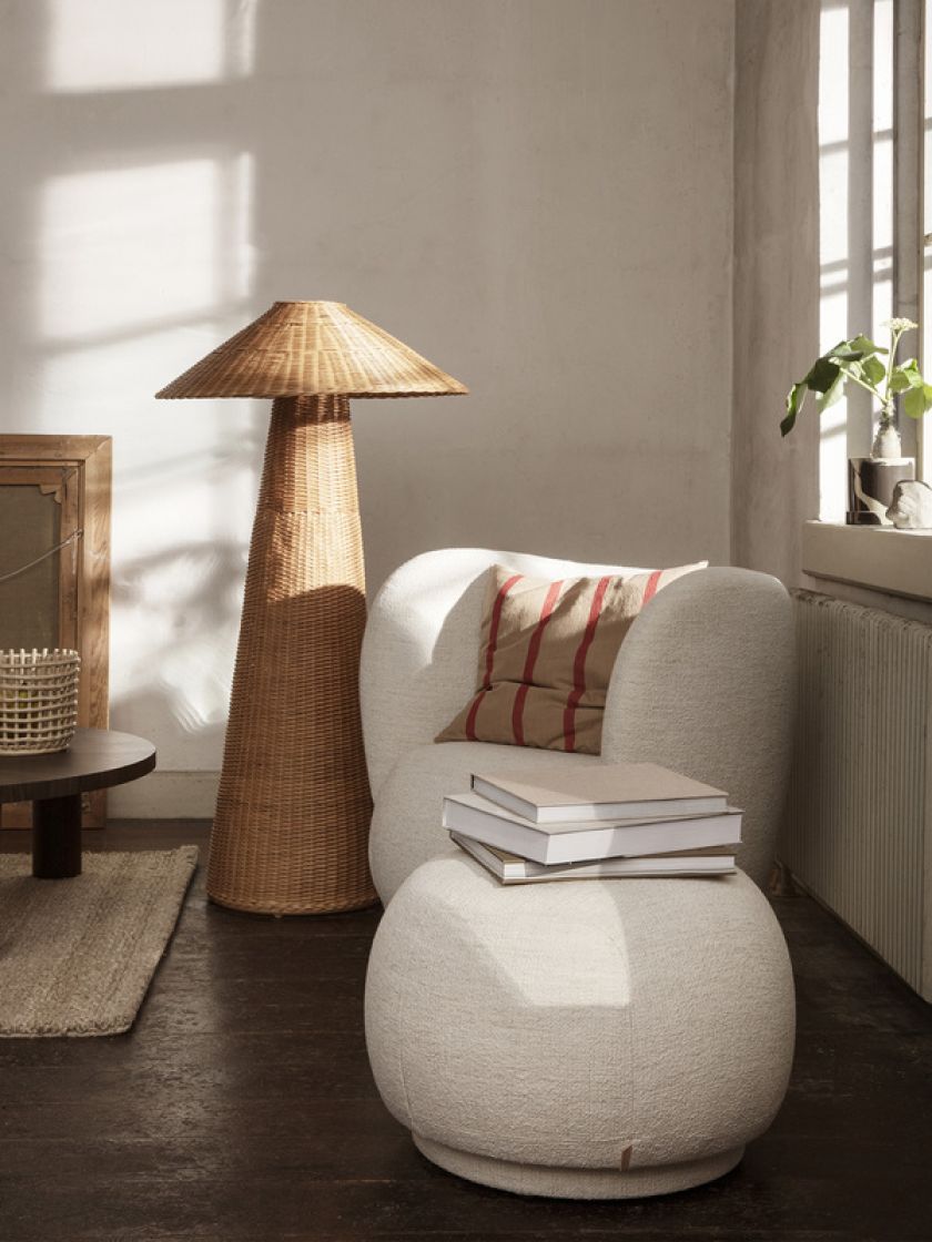 wiklinowe lampy to modne dodatki do domu na jesień 2023