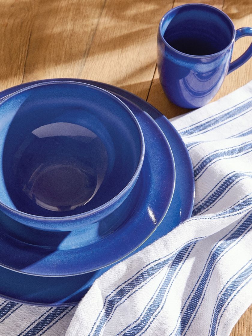 niebieska zastawa stołowa