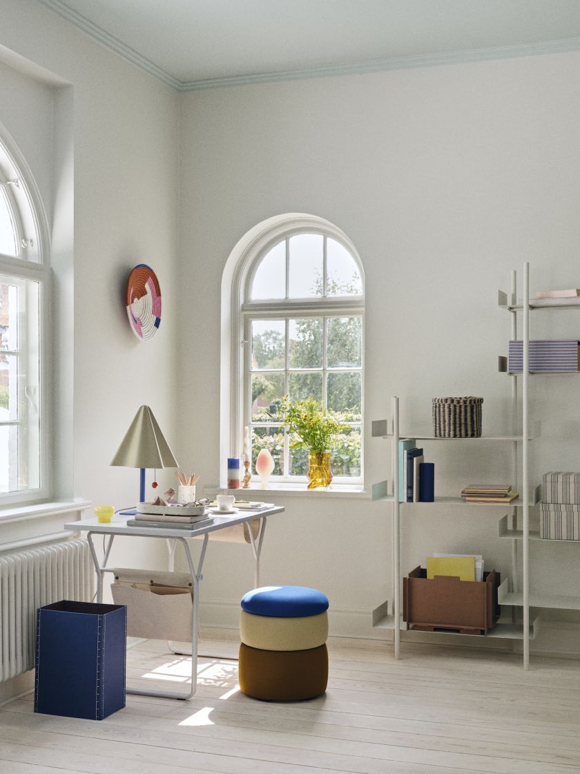 pokój gościnny z biurkiem do pracy