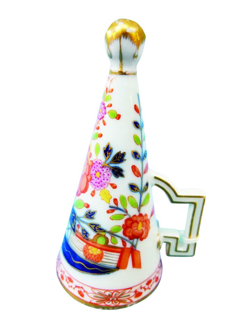 Zbliżenie: Gaszenie świec. Dawne gaśniki do gaszenia świec