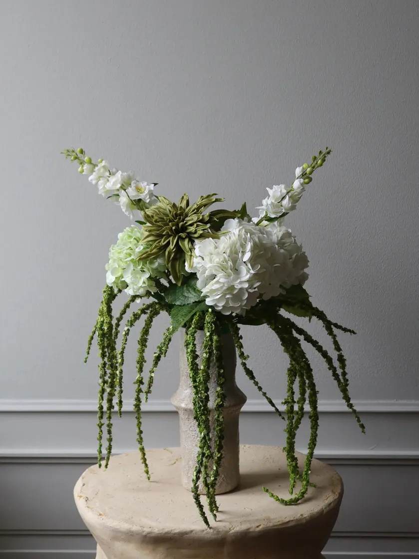 bukiet ze sztucznych kwiatów