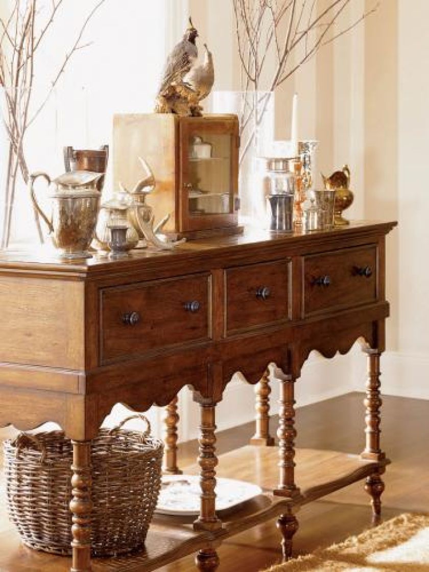 Szufladek nigdy za wiele. Ta komoda pomieści wszystkie niezbędne drobiazgi.