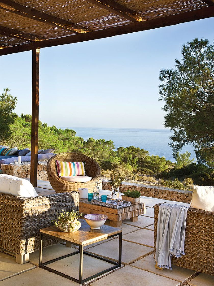 aranżacja tarasu z widokiem na morze