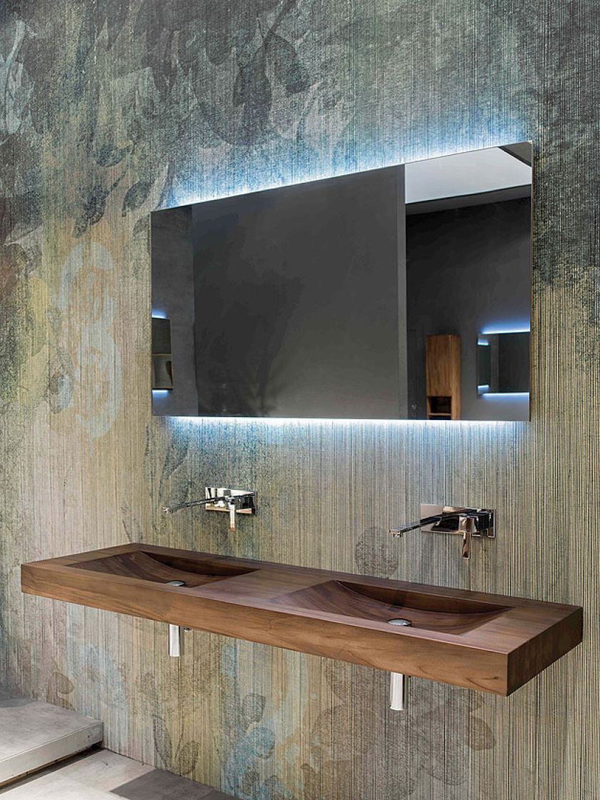 Z DREWNA TEKOWEGOrobi się kadłuby łodzi, więc i umywalka wytrzyma kontakt z wodą, IDI STUDIO, idistudio.it