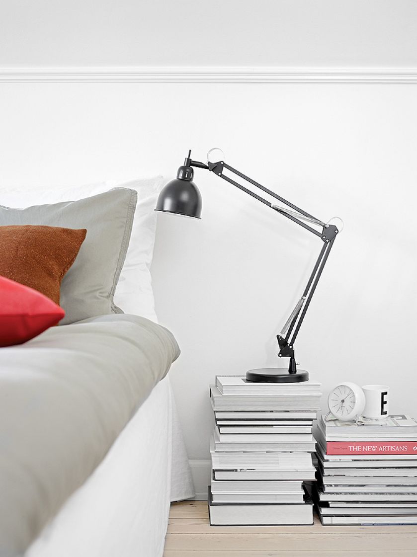 Industry ma 40 cm wysokości, FRANDSEN/SQUARE SPACE