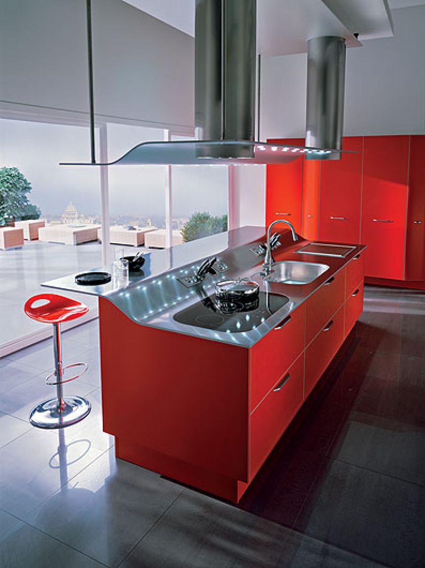 Pomysł włoskiej marki kuchennej na utrzymanie czystości: blat i zlew z jednego kawałka stali. SNAIDERO