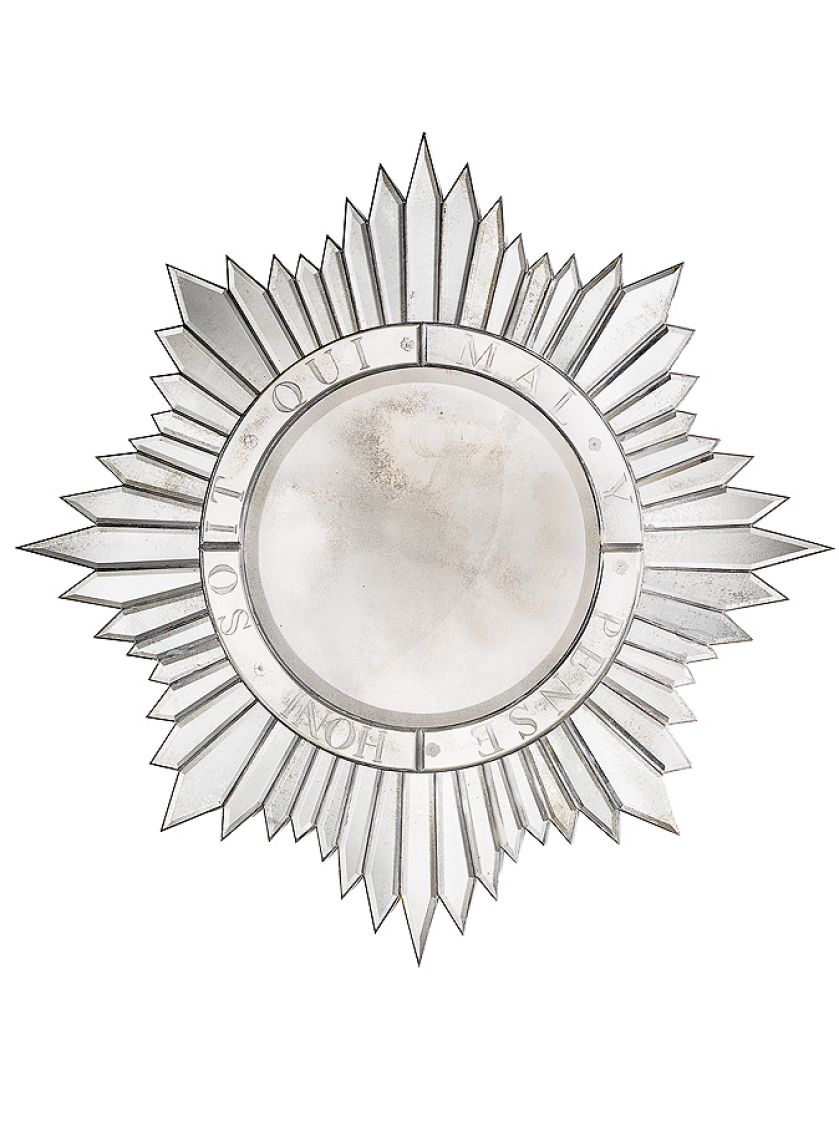 W stylu art déco, MSPACE. Lustra jak płatki śniegu