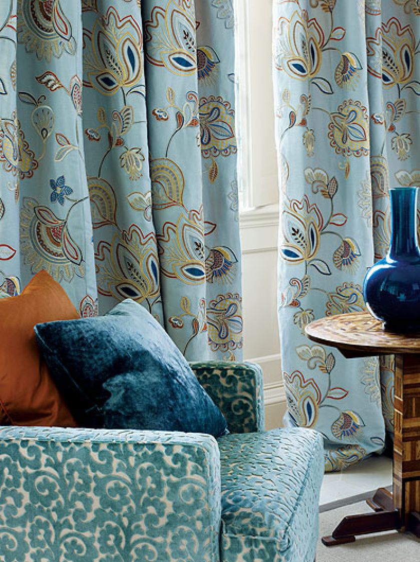 Zasłony Cressida firmy Colefax Fowler (784 zł za metr). IMPRESJE HOME COLLECTION