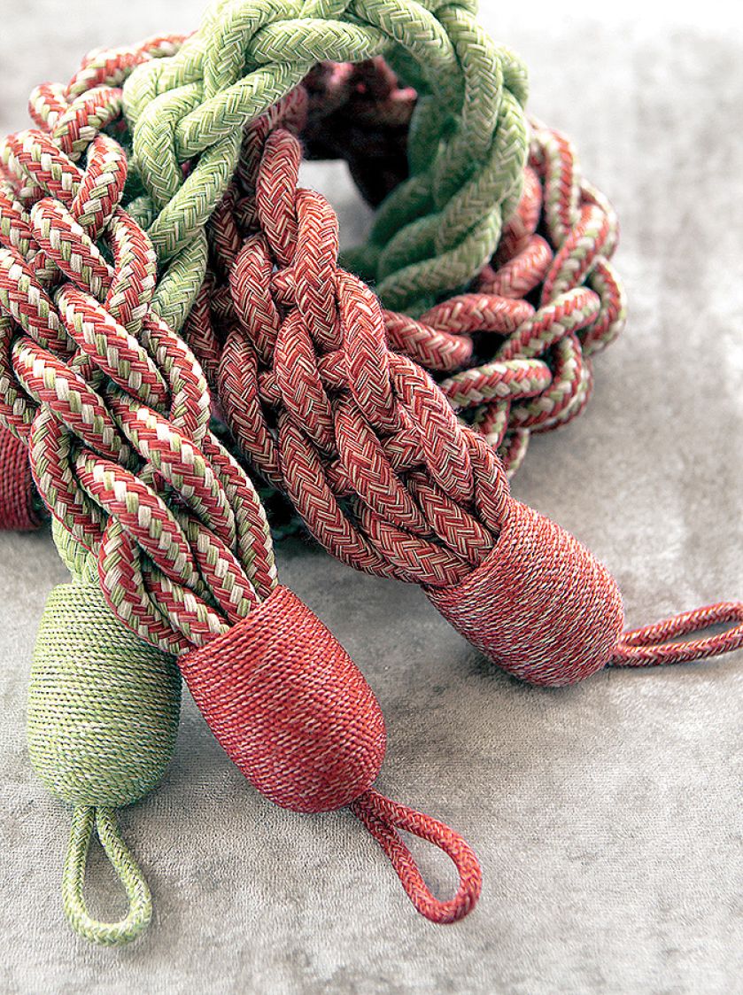 Zasłona może być podpięta nie tylko jednym sznurem, kolekcja Delano, COLEFAX FOWLER