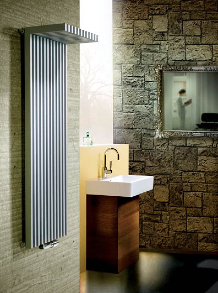 Z półeczką do ogrzania ręczników, od 4900 zł. VASCO/THERMIC