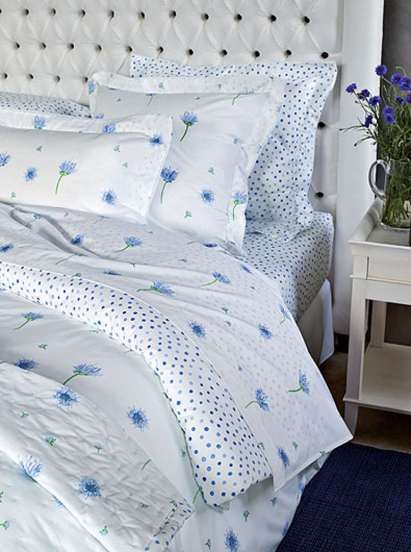 Eveil: za poszwę na kołdrę zapłacimy 550 zł, za poszewkę na poduszkę – 260 zł. YVES DELORME