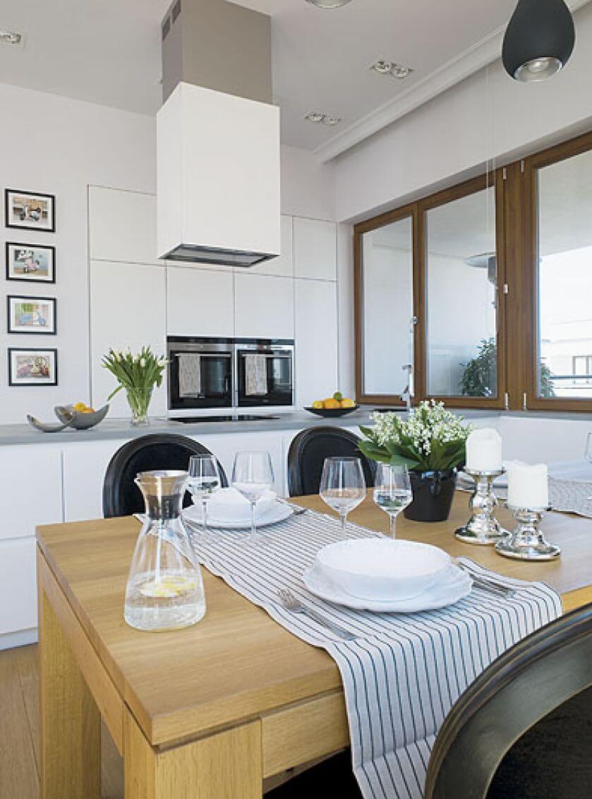 Bębowy prosty stół został zrobiony w Lesznie przez Manufakturę Drewna.