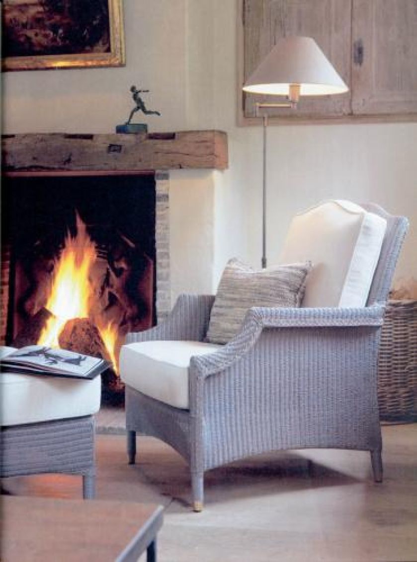 Idealna do czytania – dzięki ruchomej rączce ustawimy światło pod dowolnym kątem. CASA MIA