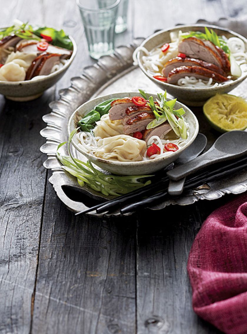 Z kaczką i pierożkami wonton. Rozgrzewające zupy